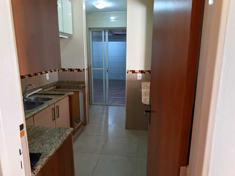 Apartamento à venda com 3 quartos, 95m² - Foto 8