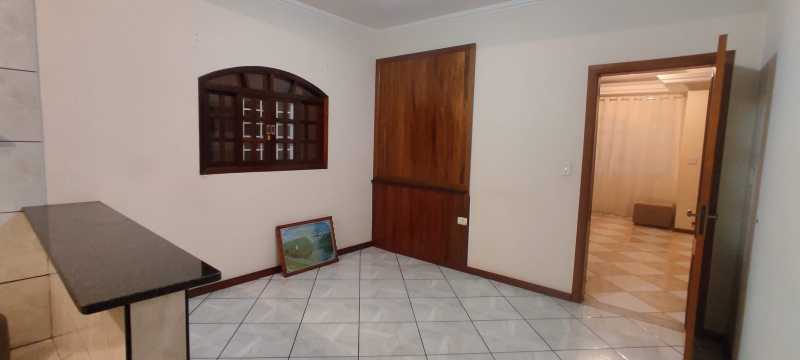 Casa à venda com 3 quartos, 147m² - Foto 11