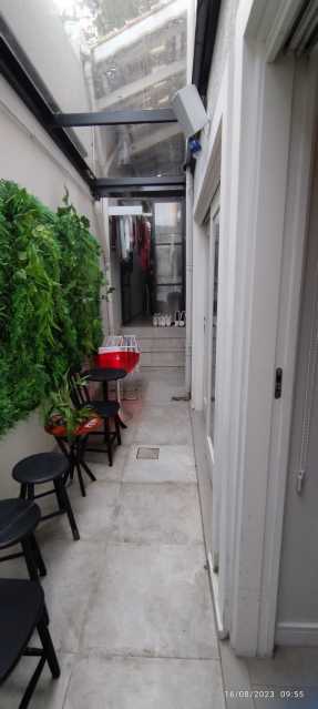 Casa de Condomínio à venda com 3 quartos, 216m² - Foto 26