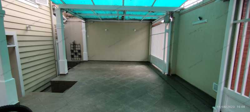Casa de Condomínio à venda com 3 quartos, 216m² - Foto 29