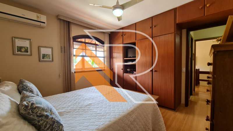 Casa à venda com 3 quartos, 268m² - Foto 22