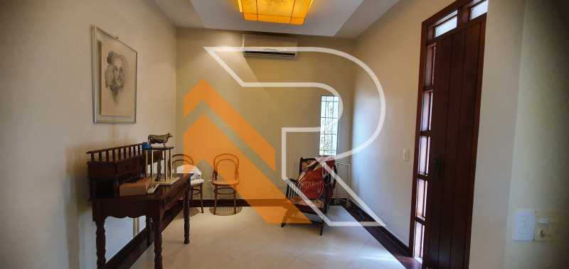 Casa de Condomínio à venda com 4 quartos, 324m² - Foto 3