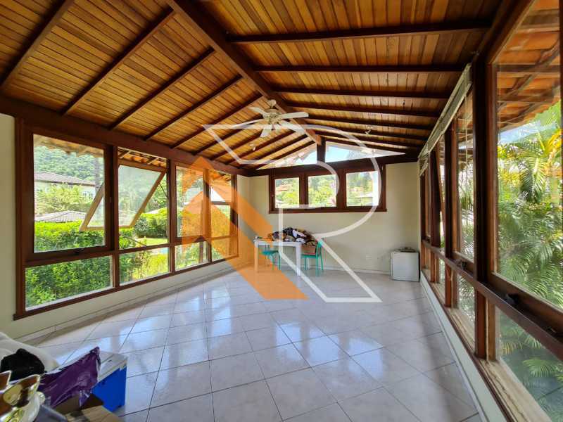 Casa de Condomínio à venda com 3 quartos, 257m² - Foto 23