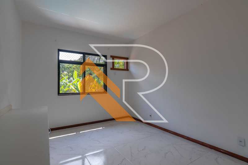 Casa de Condomínio à venda com 3 quartos, 350m² - Foto 12