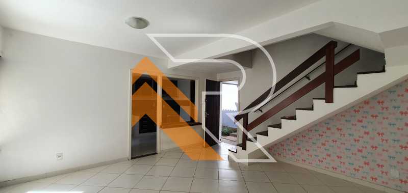 Casa de Condomínio à venda com 3 quartos, 120m² - Foto 4