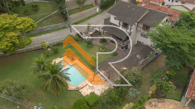 Casa de Condomínio à venda com 5 quartos, 574m² - Foto 2