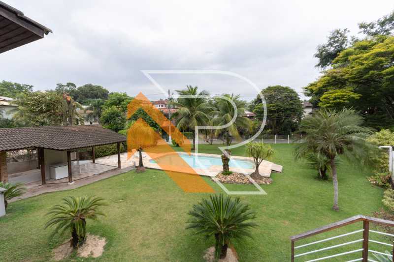 Casa de Condomínio à venda com 5 quartos, 574m² - Foto 5