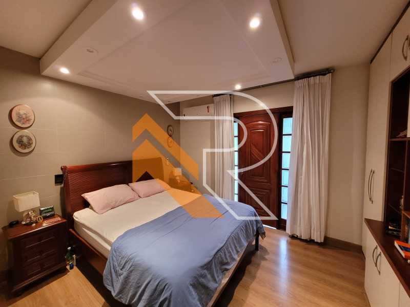 Casa de Condomínio à venda com 3 quartos, 277m² - Foto 15