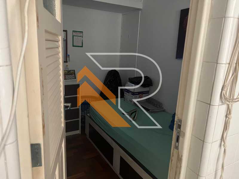 Apartamento à venda com 4 quartos, 252m² - Foto 18