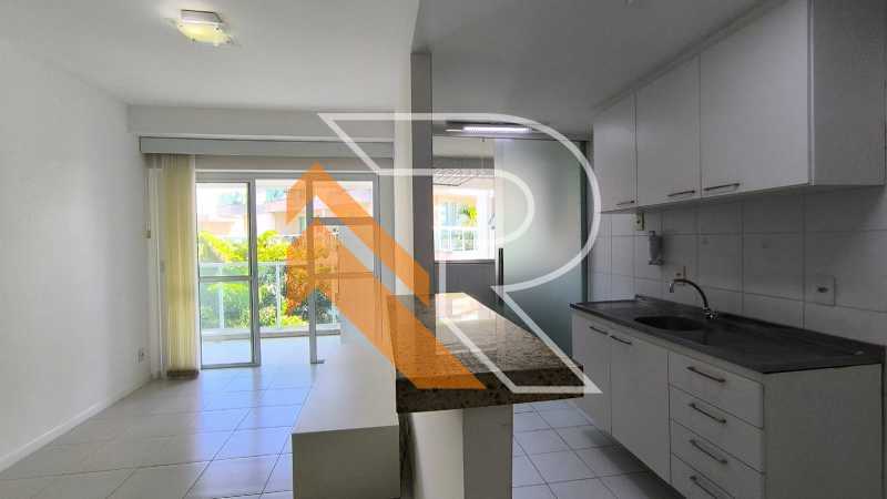 Apartamento à venda com 2 quartos, 76m² - Foto 11