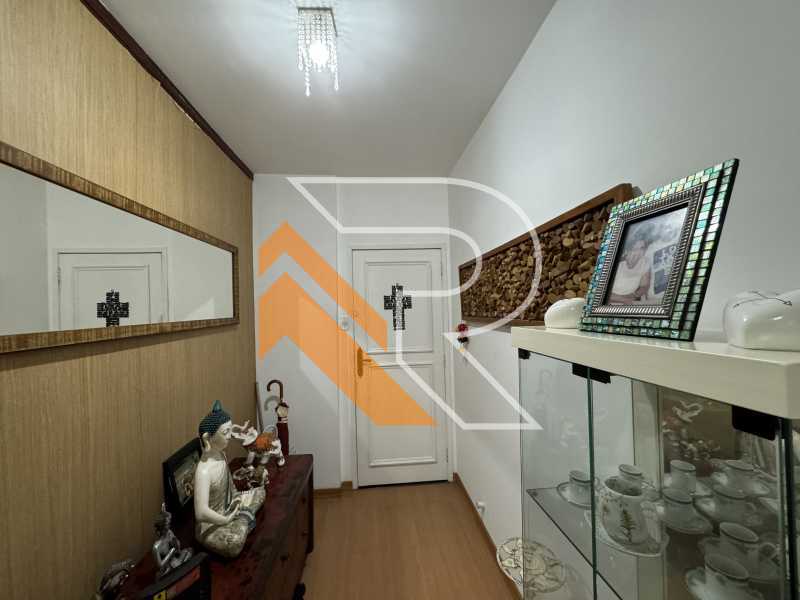 Apartamento à venda com 3 quartos, 180m² - Foto 7