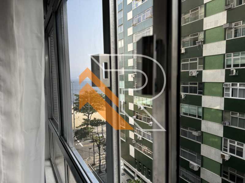 Apartamento à venda com 3 quartos, 180m² - Foto 9