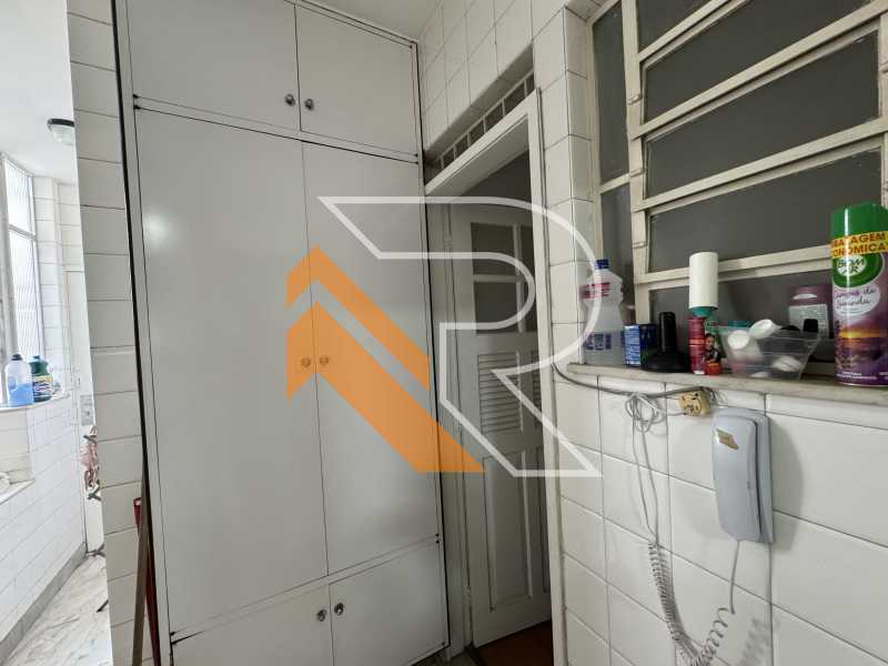 Apartamento à venda com 3 quartos, 180m² - Foto 25