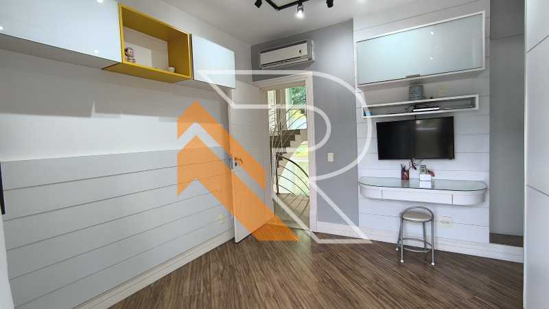 Casa de Condomínio à venda com 4 quartos, 393m² - Foto 21