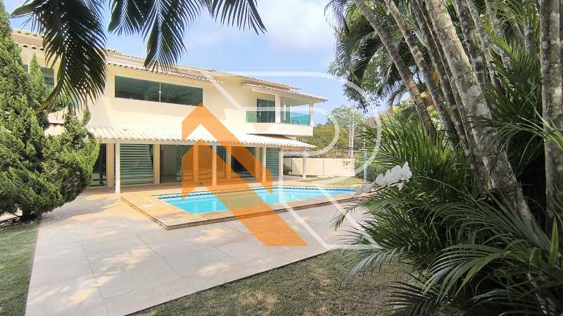 Casa de Condomínio à venda e aluguel com 3 quartos, 287m² - Foto 1