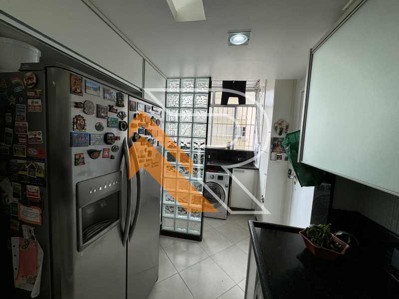 Apartamento à venda com 4 quartos, 158m² - Foto 7