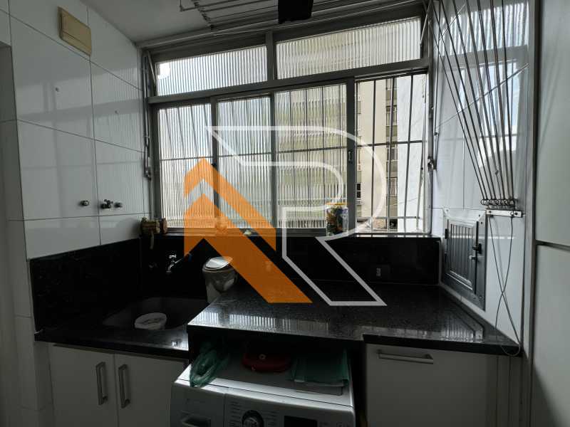 Apartamento à venda com 4 quartos, 158m² - Foto 8