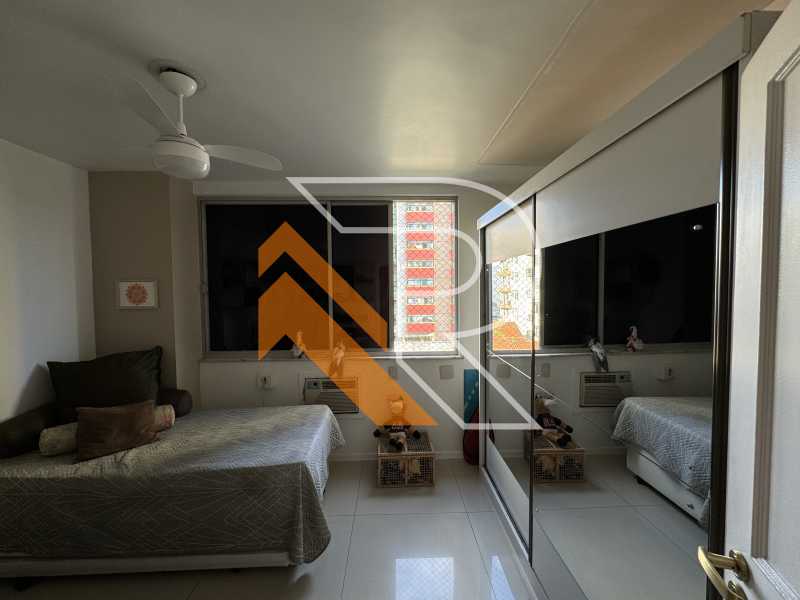 Apartamento à venda com 4 quartos, 158m² - Foto 16