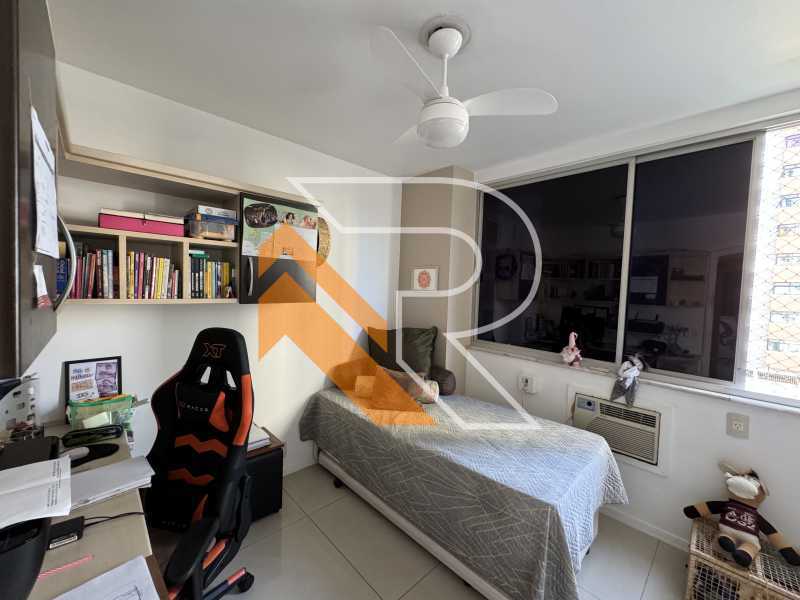 Apartamento à venda com 4 quartos, 158m² - Foto 17