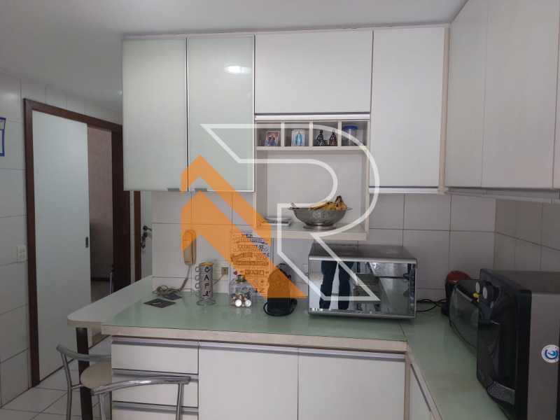 Apartamento à venda com 3 quartos, 115m² - Foto 26