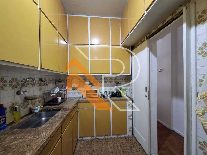 Apartamento à venda com 2 quartos, 93m² - Foto 21