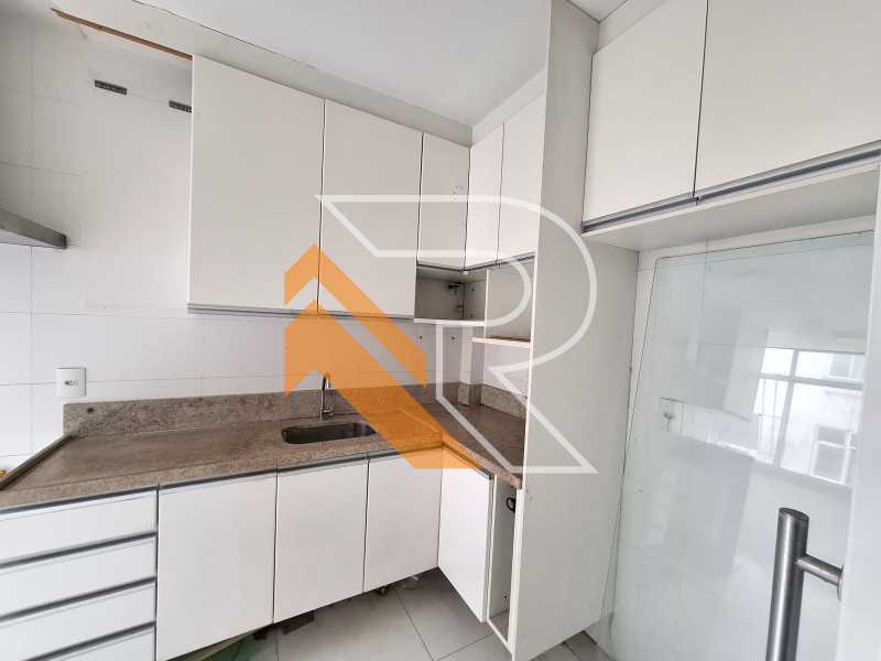 Apartamento à venda com 2 quartos, 93m² - Foto 3