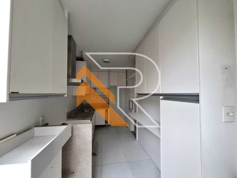 Apartamento à venda com 2 quartos, 93m² - Foto 4