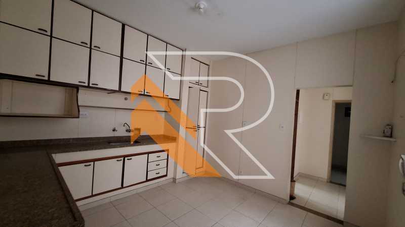 Apartamento à venda com 4 quartos, 159m² - Foto 4