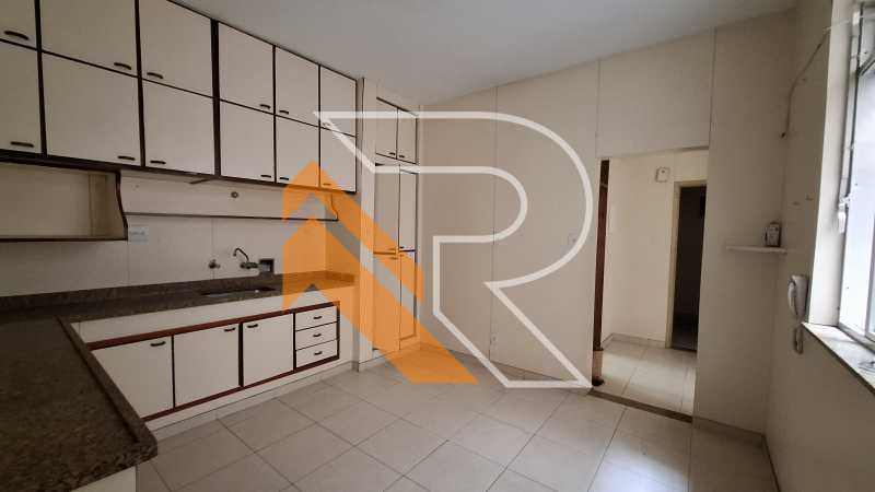 Apartamento à venda com 4 quartos, 159m² - Foto 1