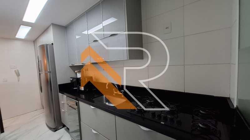 Apartamento à venda com 2 quartos, 96m² - Foto 7