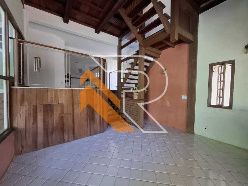 Casa à venda e aluguel com 3 quartos, 201m² - Foto 4