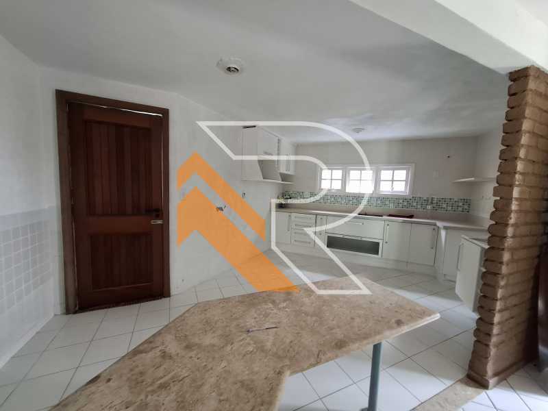 Casa à venda e aluguel com 3 quartos, 201m² - Foto 5