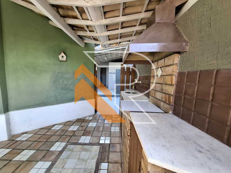 Casa à venda e aluguel com 3 quartos, 201m² - Foto 25