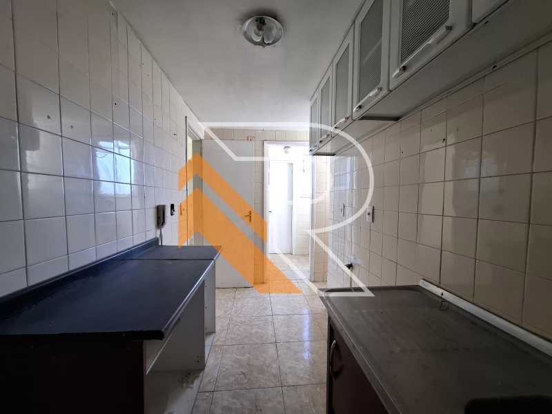 Cobertura à venda com 3 quartos, 125m² - Foto 12