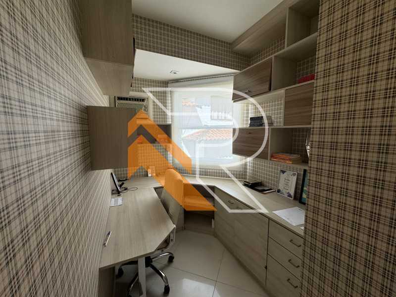 Casa de Condomínio à venda com 3 quartos, 230m² - Foto 17