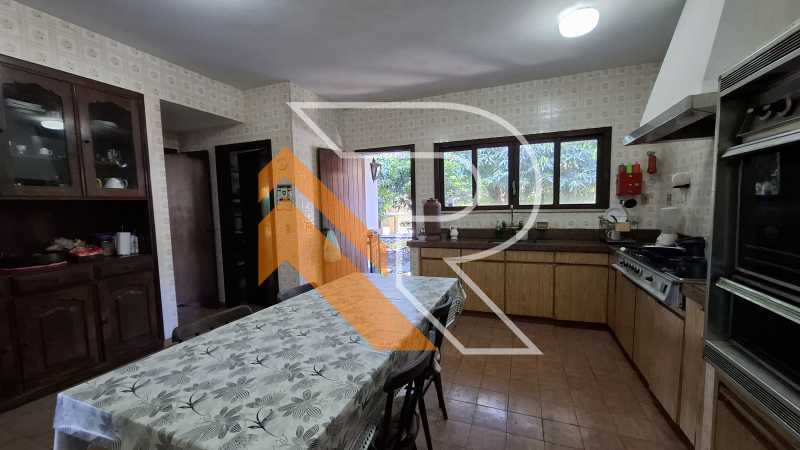 Casa para alugar com 4 quartos, 334m² - Foto 20