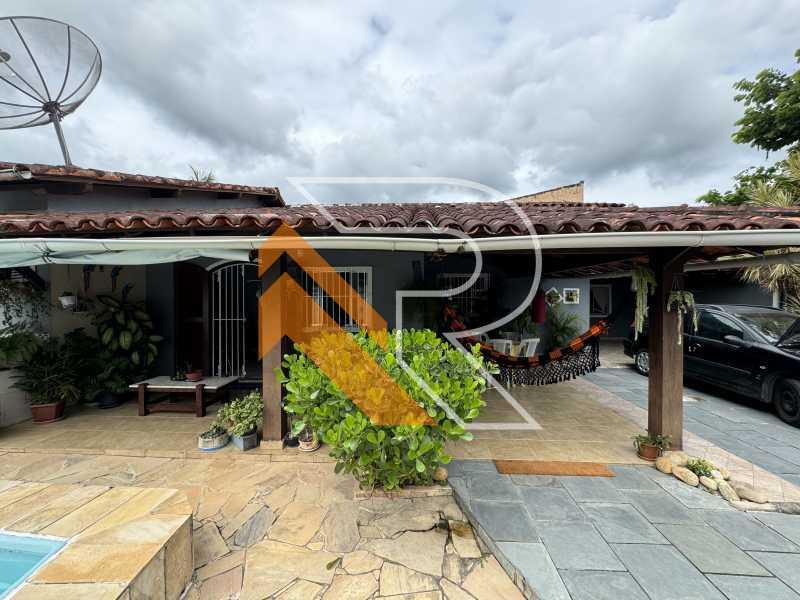 Casa de Vila à venda com 3 quartos, 131m² - Foto 1