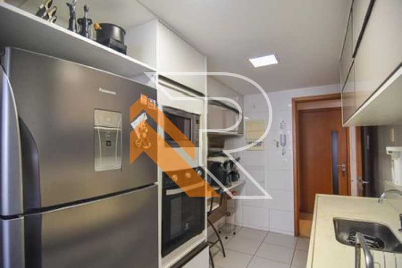 Apartamento à venda com 3 quartos, 117m² - Foto 17