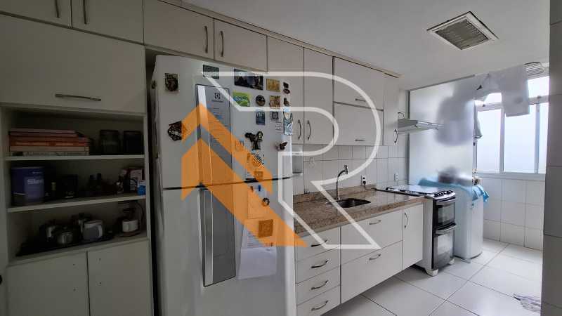 Apartamento à venda com 3 quartos, 115m² - Foto 20