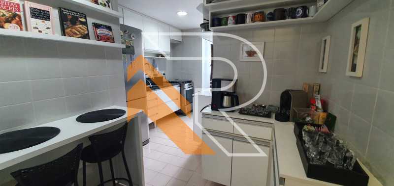 Cobertura à venda com 3 quartos, 200m² - Foto 10