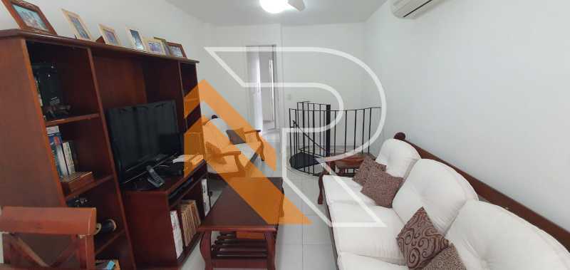 Cobertura à venda com 3 quartos, 200m² - Foto 11