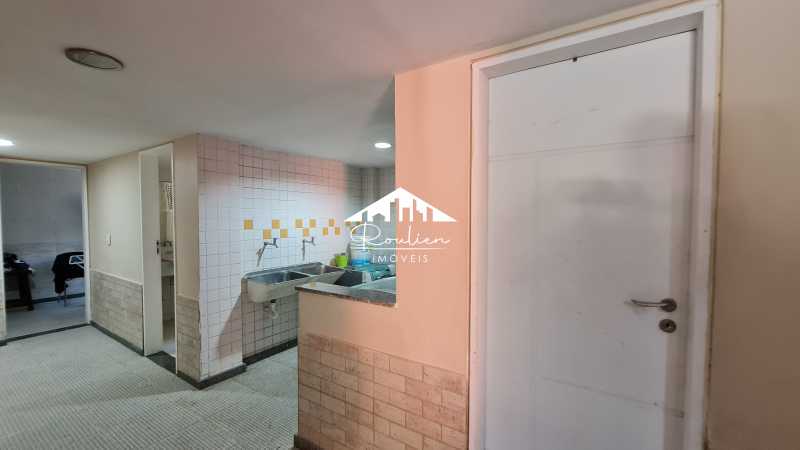 Casa de Condomínio à venda com 4 quartos, 500m² - Foto 30