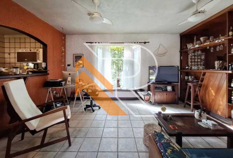 Casa à venda e aluguel com 3 quartos, 200m² - Foto 12