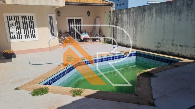 Casa à venda e aluguel com 4 quartos, 230m² - Foto 4