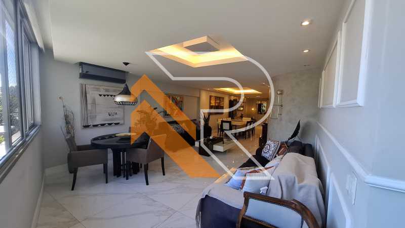 Apartamento à venda com 4 quartos, 243m² - Foto 7