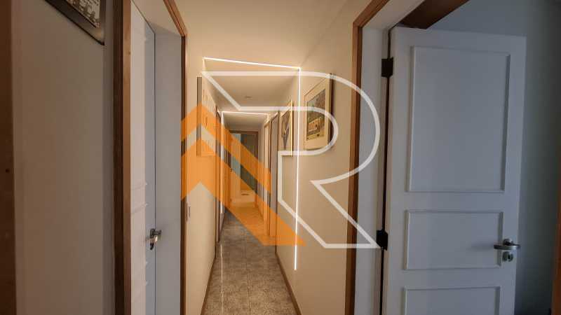 Apartamento à venda com 4 quartos, 243m² - Foto 13