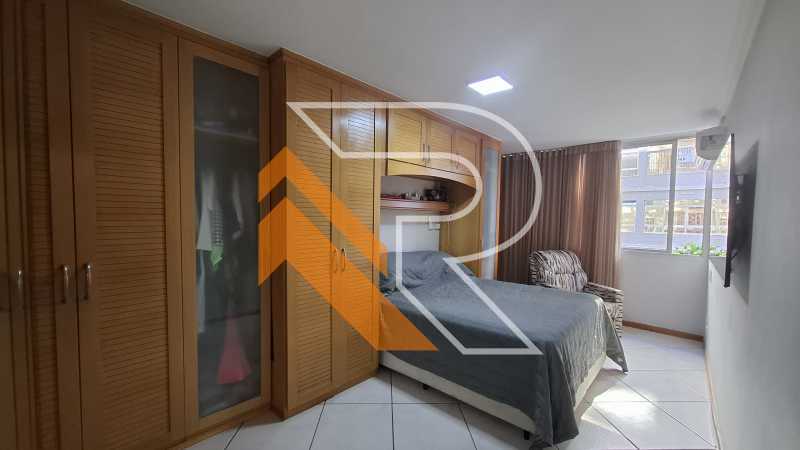 Apartamento à venda com 4 quartos, 243m² - Foto 16
