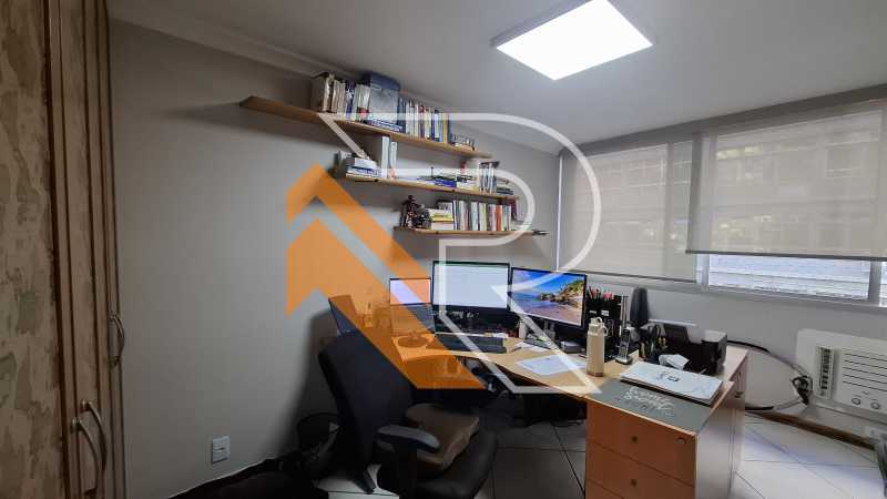 Apartamento à venda com 4 quartos, 243m² - Foto 22