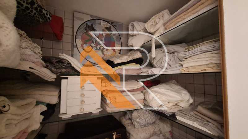 Apartamento à venda com 4 quartos, 243m² - Foto 24