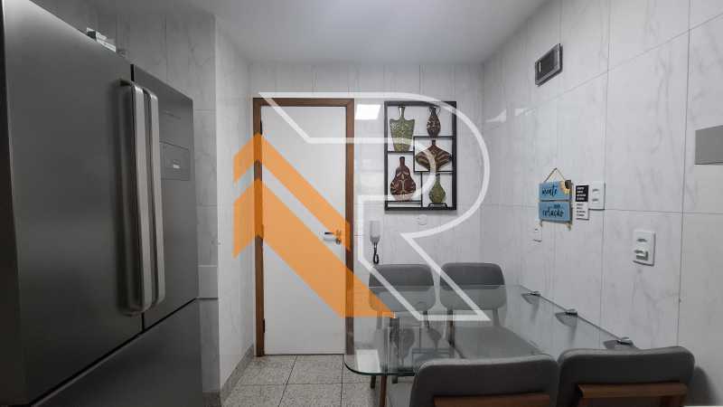Apartamento à venda com 4 quartos, 243m² - Foto 25